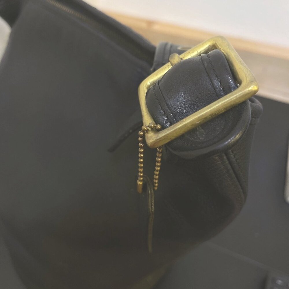 Vintage Coach Black Leather Hobo Bag With Adjustable Strap & Brass Hardware - Picture 12 of 16